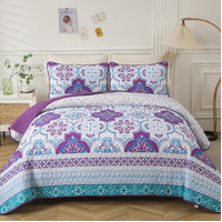 Handsome Quilted Bedspread and Pillowcases Set: Strong, Sturdy, and Stylish - Queen size