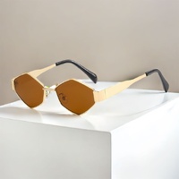 Chic Geometric Sunglasses Women&#39;s Fashion Metal Frame Sun Glasses Men Vintage Non-Mirrored Lenses Optical Gafas UV400