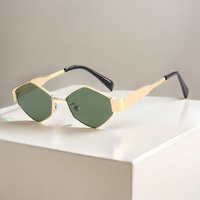 Chic Geometric Sunglasses Women&#39;s Fashion Metal Frame Sun Glasses Men Vintage Non-Mirrored Lenses Optical Gafas UV400